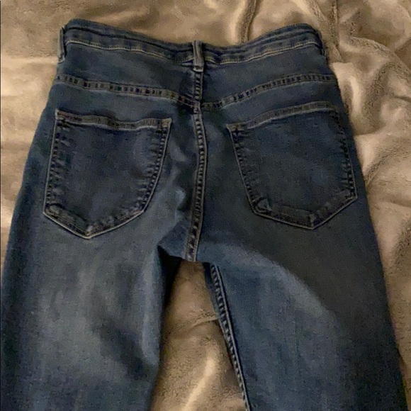 H&M high rise skinny jeans - Picture 2 of 4